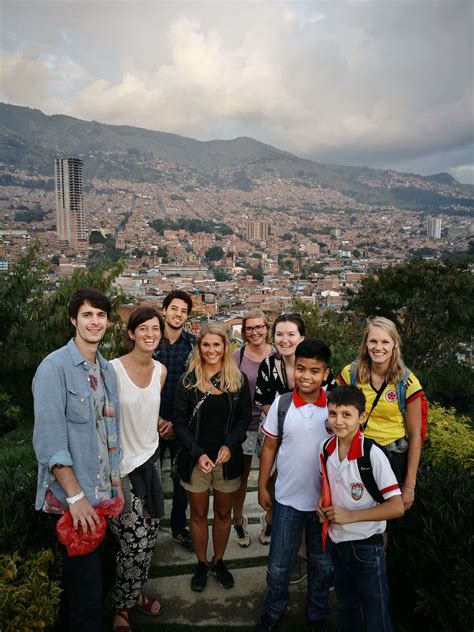 Real City Tours .